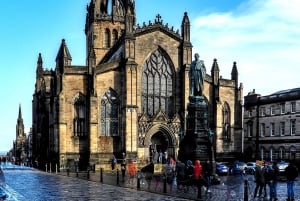 Edimburgo: Excursão a pé pela Royal Mile com história negra