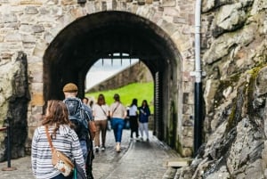 Edimburgo: Tour storico guidato del castello di Edimburgo con biglietti