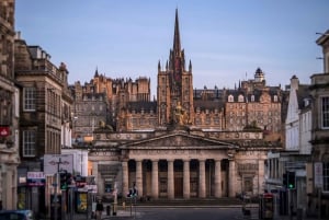 Edinburgh: Full-Day Walking Tour with Castle Included