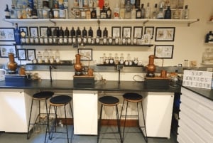 Edinburgh: Gin Distillation Workshop with Gin Tasting