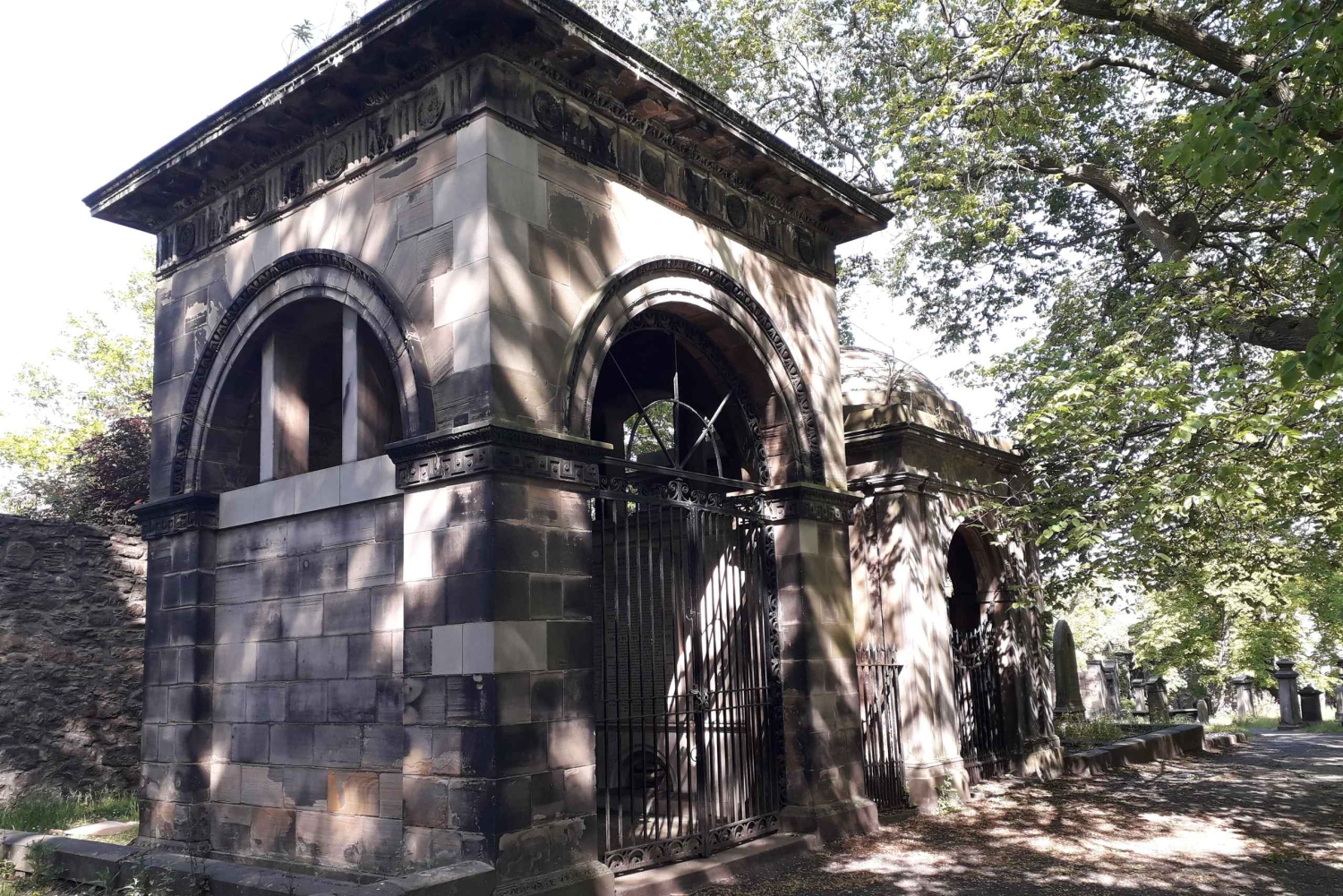 Edinburgh: Greyfriars Kirkyard Tour