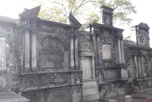 Edinburgh: Greyfriars Kirkyard Tour