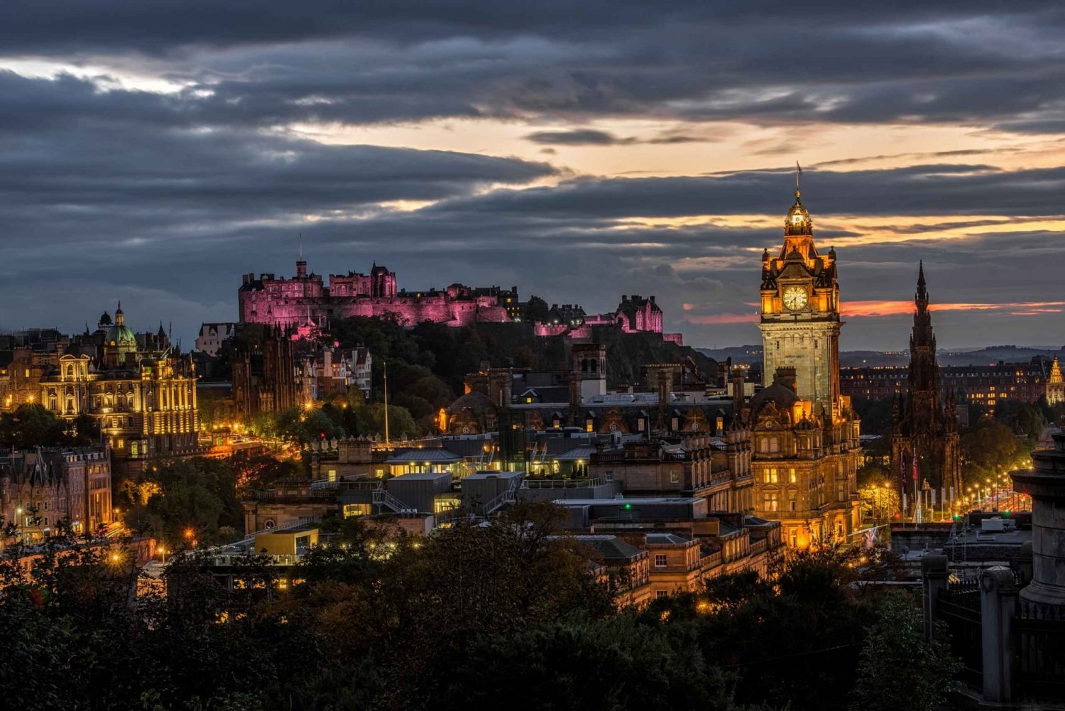 Edinburgh: Guidad Ghost Walking Tour på spanska