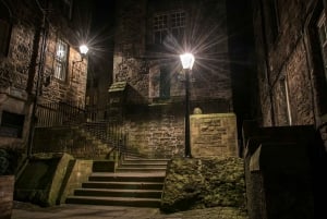 Edinburgh: Opastettu Ghost Walking Tour espanjaksi