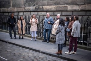 Edinburgh: Harry Potter Tour & Amazing Illusions Experience