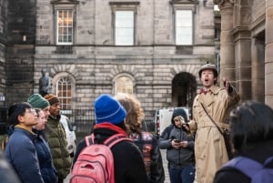 Edinburgh: Historical Gems Tour with Whisky & Local Flavours