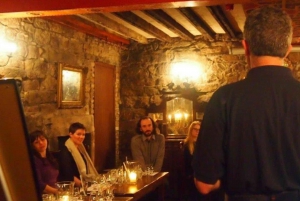 Edinburgh: Small-Group History of Whisky Tour with Tasting