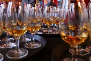 Edinburgh: Whisky Tasting with History and Storytelling