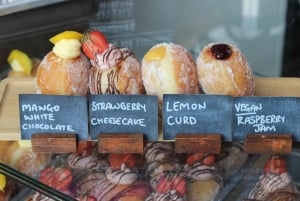 Edimburgo: tour a piedi con ciambelle e dolci