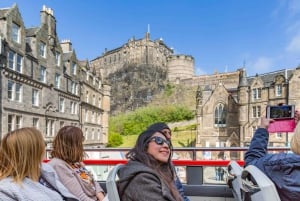 Edinburgh: Hop-On Hop-Off Bus Pass with 3 City Tours