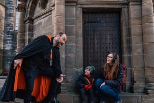 Edynburg: Wycieczka w małej grupie dla dzieci Underground Gory Stories