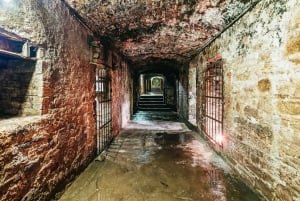 Edinburgh: Late-Night Underground Vaults Terror Tour