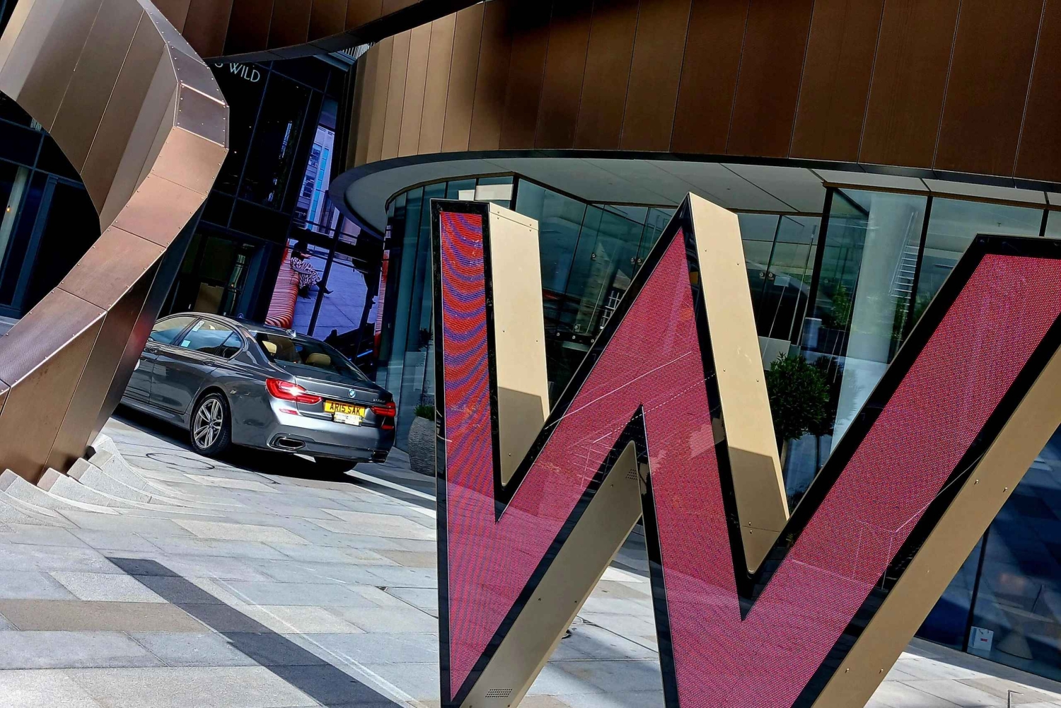 Edimburgo: Alquiler de coches de lujo con conductor y kilometraje ilimitado