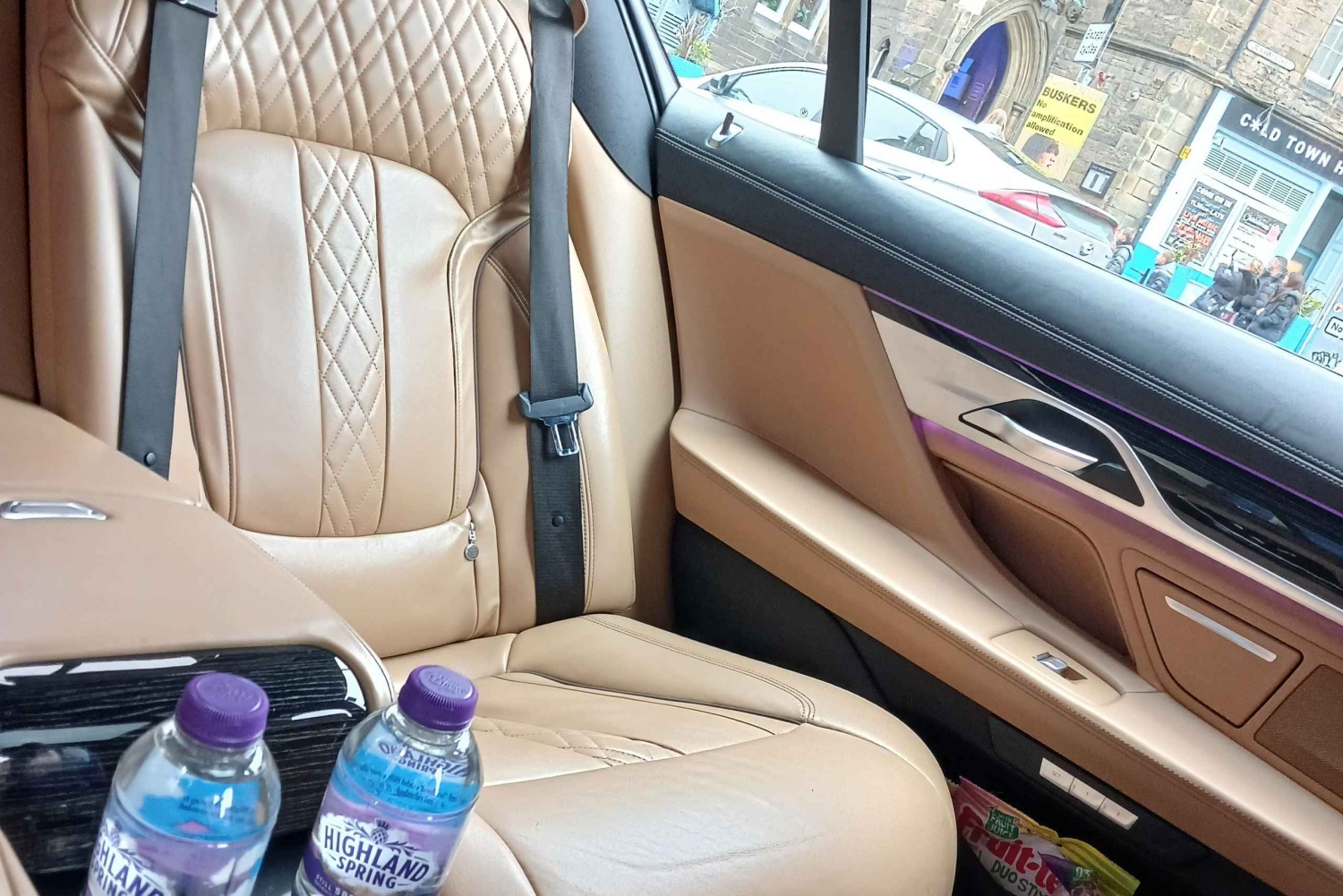 Edimburgo: Alquiler de coches de lujo con conductor y kilometraje ilimitado