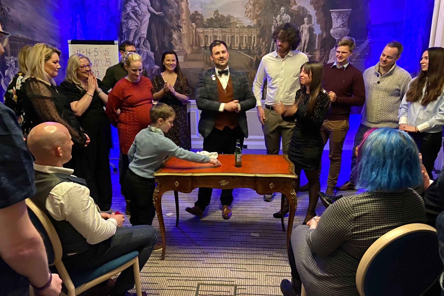 Edinburgh: Magic show, with famous magician, in luxury hotel