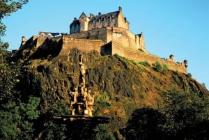 Edimburgo: tour a pie por el casco antiguo con entrada al castillo