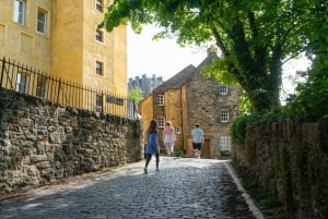 Edinburgh: Private City Highlights Driving Tour