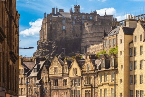 Edimburgo: Tour privato a piedi della città vecchia con lo storico