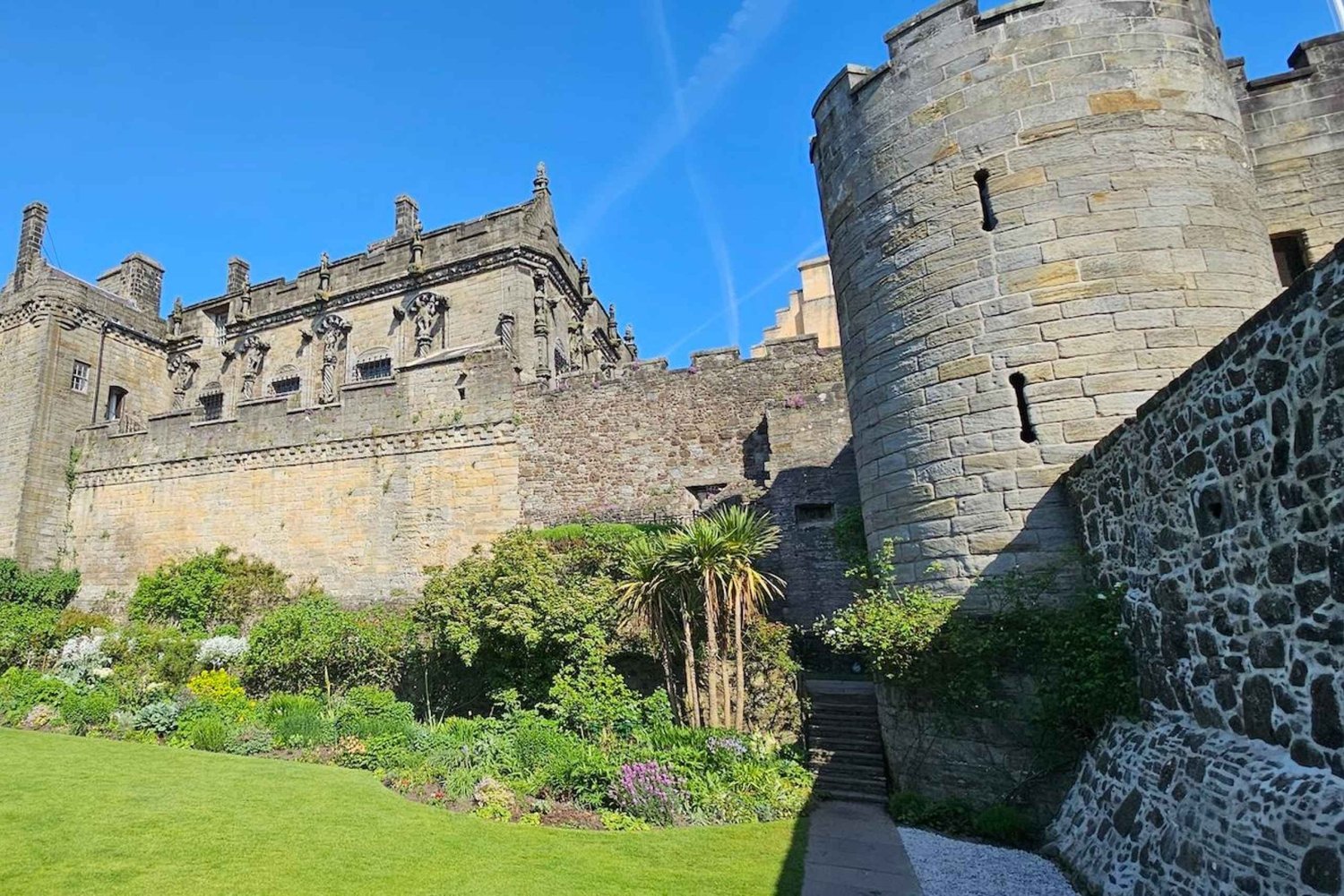 Edimburgo: Tour particular de um dia ao Castelo de Stirling e Loch Lomond