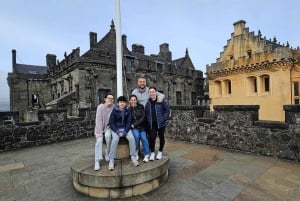 Edimburgo: Tour particular de um dia ao Castelo de Stirling e Loch Lomond