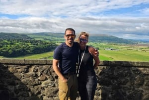 Edimburgo: Tour particular de um dia ao Castelo de Stirling e Loch Lomond