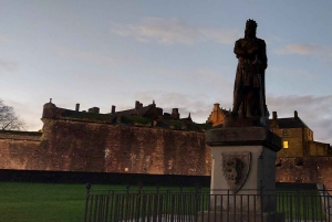 Edimburgo: Tour particular de um dia ao Castelo de Stirling e Loch Lomond