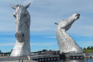 Edinburgh: Kelpies, Loch Lomond&More English: Private Voyagers to The Kelpies, Loch Lomond&More