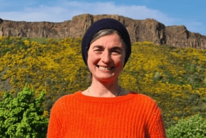 Edinburgh: private walking tour in French with Clémentine