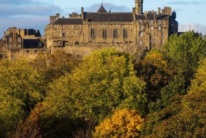 Edinburgh: private walking tour in French with Clémentine