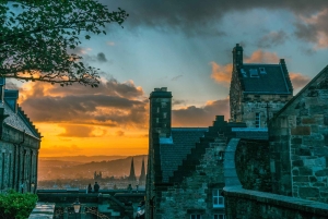 Edinburgh: private walking tour in French with Clémentine