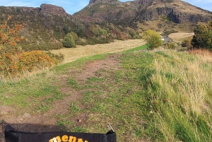 Edinburgh: private walking tour in French with Clémentine