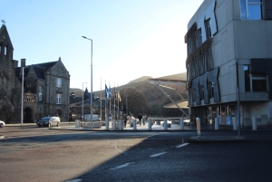 Edinburgh: Royal Mile Guided Walking Tour with Comedian