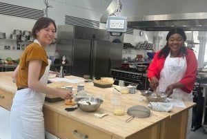 Edinburgh: Scone Baking Class with 3 flavours