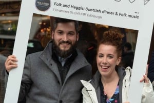 Edimburgo: Cena Escocesa y Experiencia de Música Folk