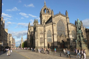 Edinburgh: Self-Guided City Sightseeing Treasure Hunt