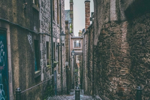 Edinburgh: Shadows of Old Town City Exploration Game