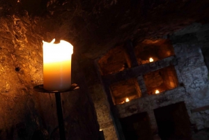 Edinburgh: Kleingruppen-Nachttour durch unterirdische Gewölbe mit Spuk