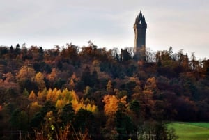 Edinburgh: Stirling, Whisky & St Andrews Tour in Italian