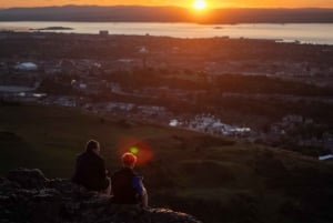 Edimburgo: Excursión al Atardecer por Arthur's Seat con Guía de Montaña