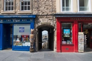 Edinburgh: Tales of the Royal Mile Walking Tour