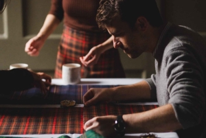 Edinburgh: Tartan-Design-Workshop mit einem handwerklichen Kiltmacher