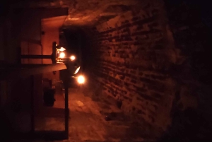 Edinburgh: Tour and Potion Experience at the School of Magic