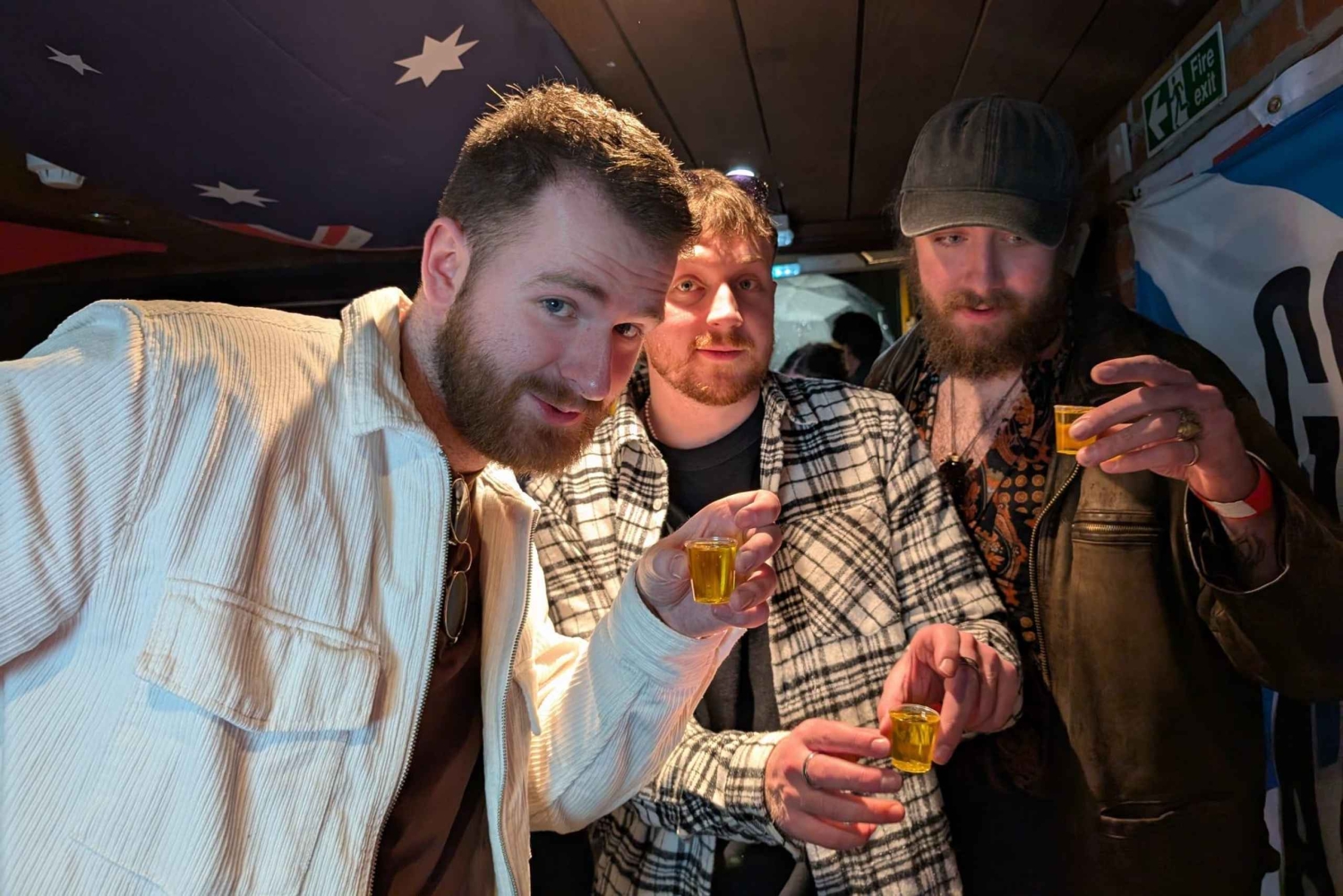 エディンバラ：究極のパブ巡りパーティー（バー7件、クラブ1件）