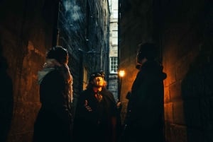 Edinburgh: Underground Vaults and Graveyard Evening Tour