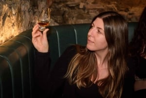 Edinburgh: Underground Vaults Tour with Whisky or Gin