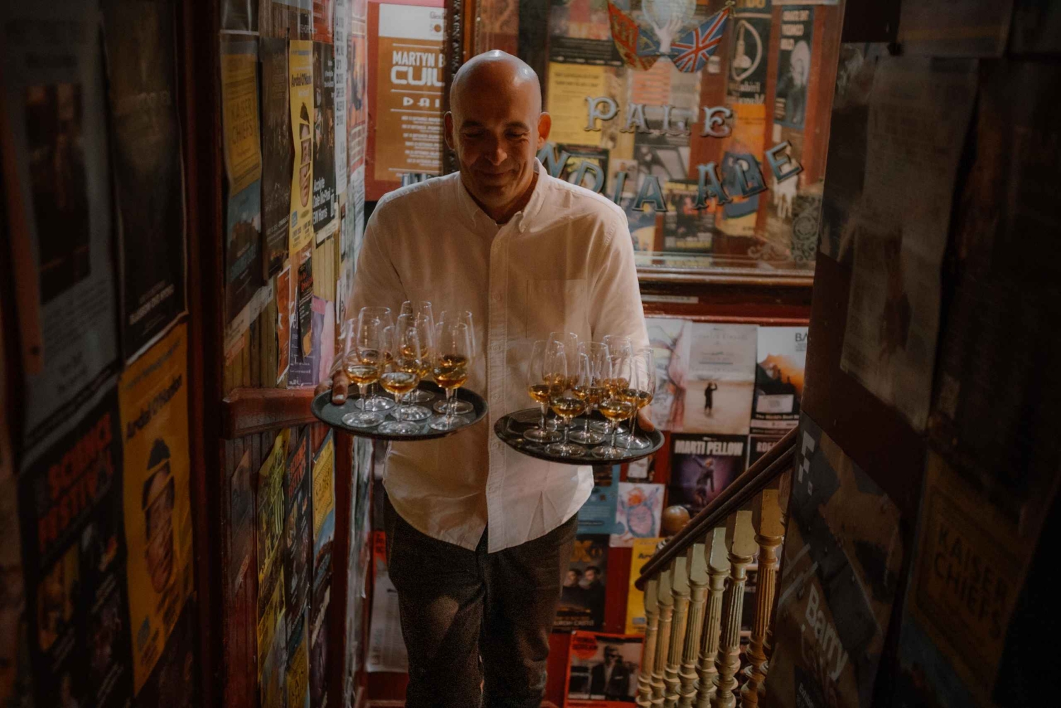 Edinburgh - Whiskyprovning och berättande Whiskyprovning och historieberättande i en historisk pub