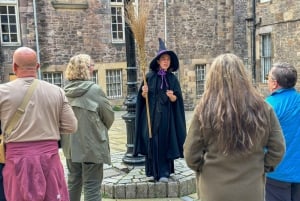 Edimburgo: Tour a pie por la Ciudad Vieja de las Brujas y la Bóveda Subterránea