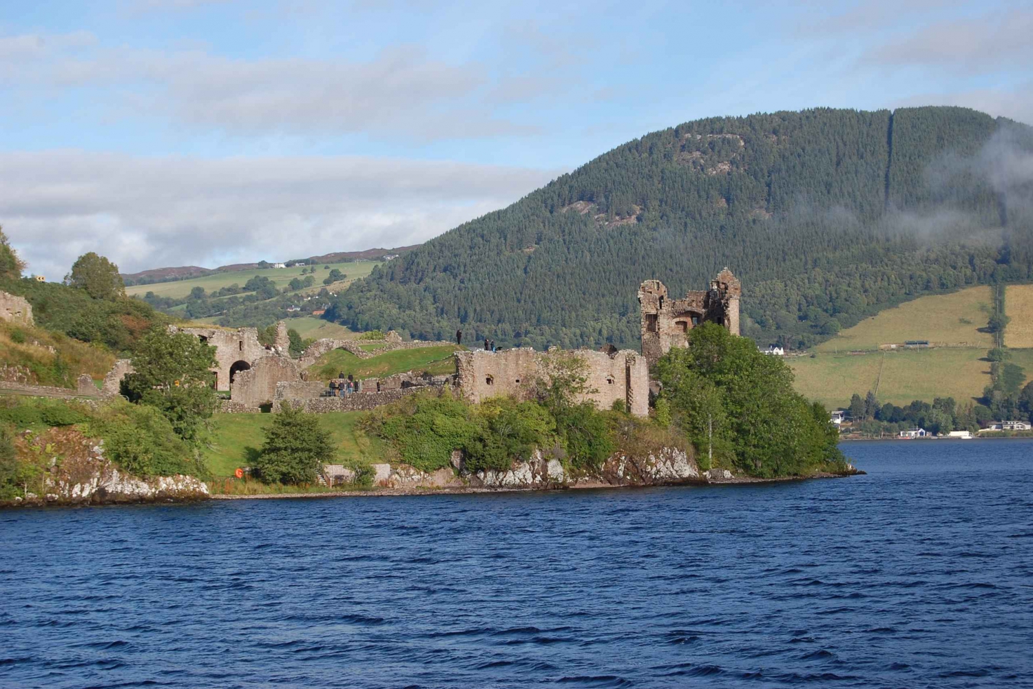 From Edinburgh: 2-Day Loch Ness, Inverness & Highlands Tour