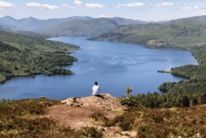 Von Edinburgh aus: Bonnie Lochs und Bold Whisky Trip mit Eintritt