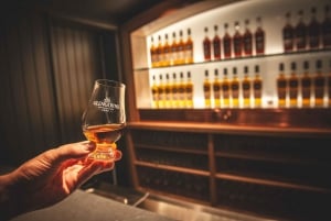 From Edinburgh: Discovering Malt Whisky Day Tour with Entry